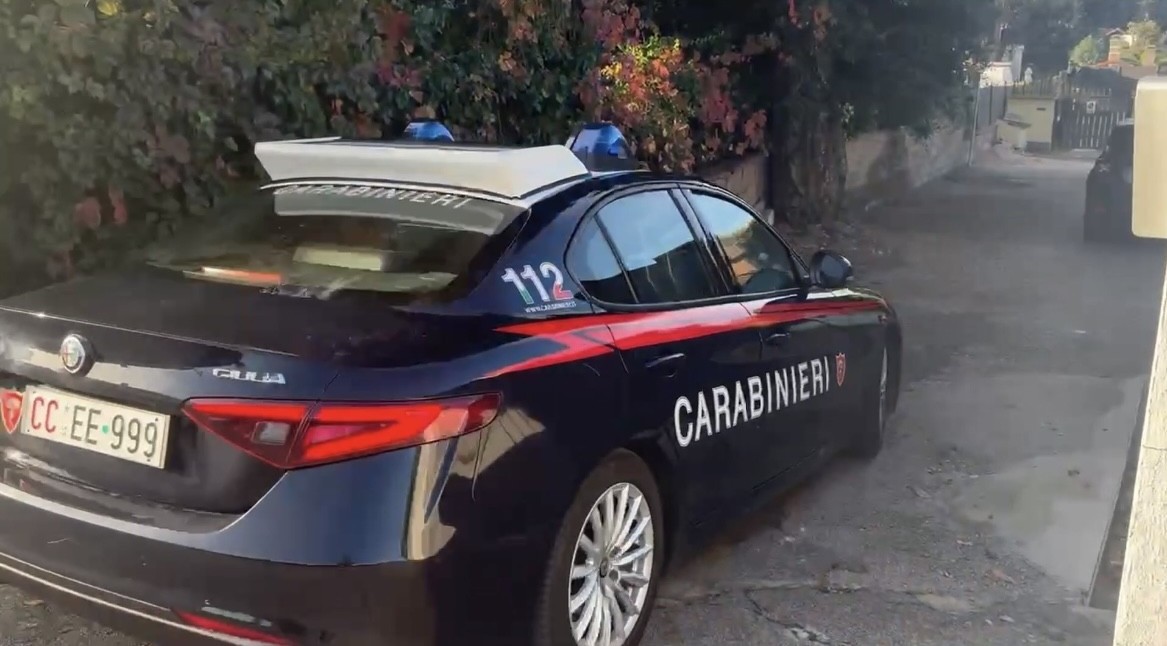 Finto carabiniere, due torinesi colpiti dal foglio di via