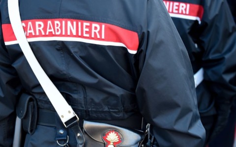 Aggressione con manganello, 43enne denunciato