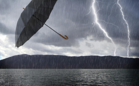 Allerta gialla nel Vco per temporali e vento forte