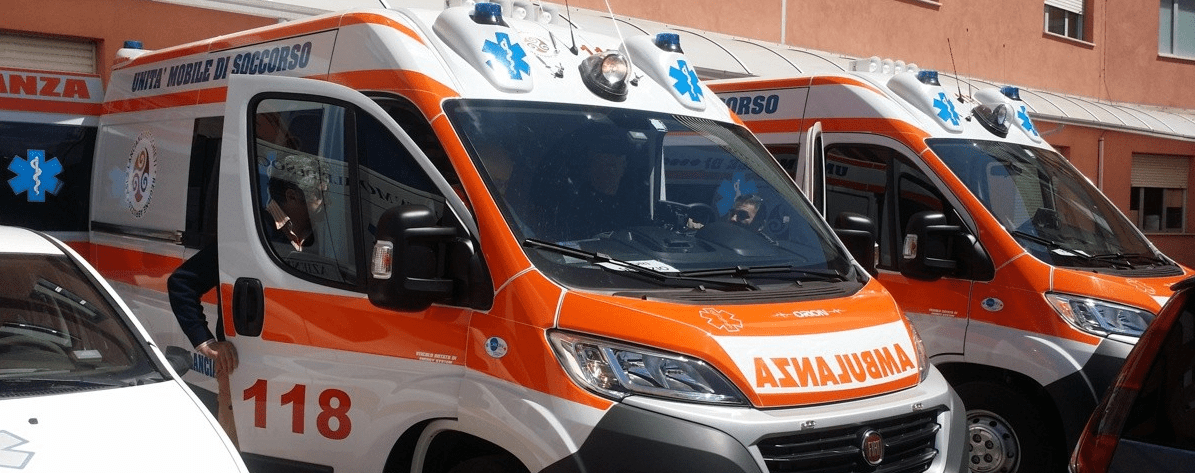 Calcinacci da un vecchio edificio, area messa in sicurezza