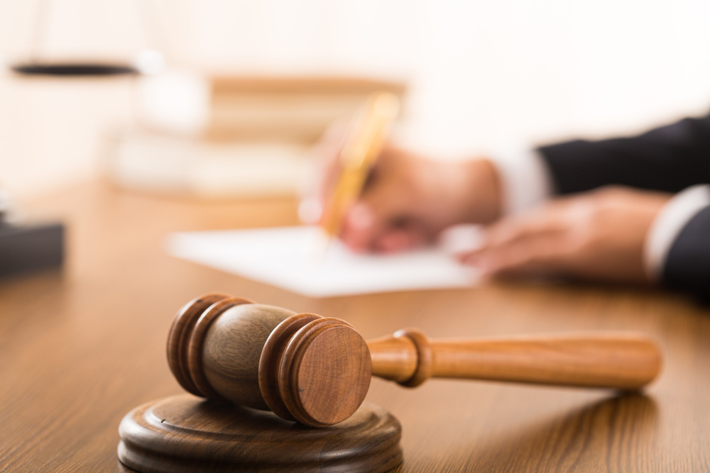 Viola più volte il divieto: 50enne in carcere