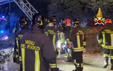 Principio di incendio in uno scantinato a Bagnella