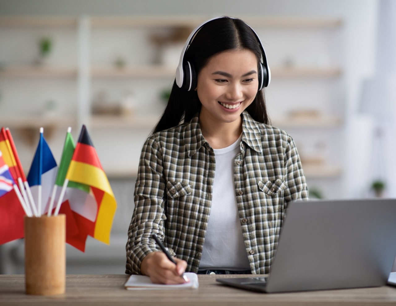 Ars.Uni.Vco, al via i corsi online gratuiti di lingue