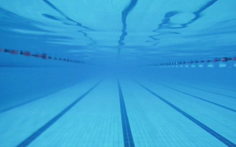 Alle piscine di Omegna un nuovo sollevatore per disabili